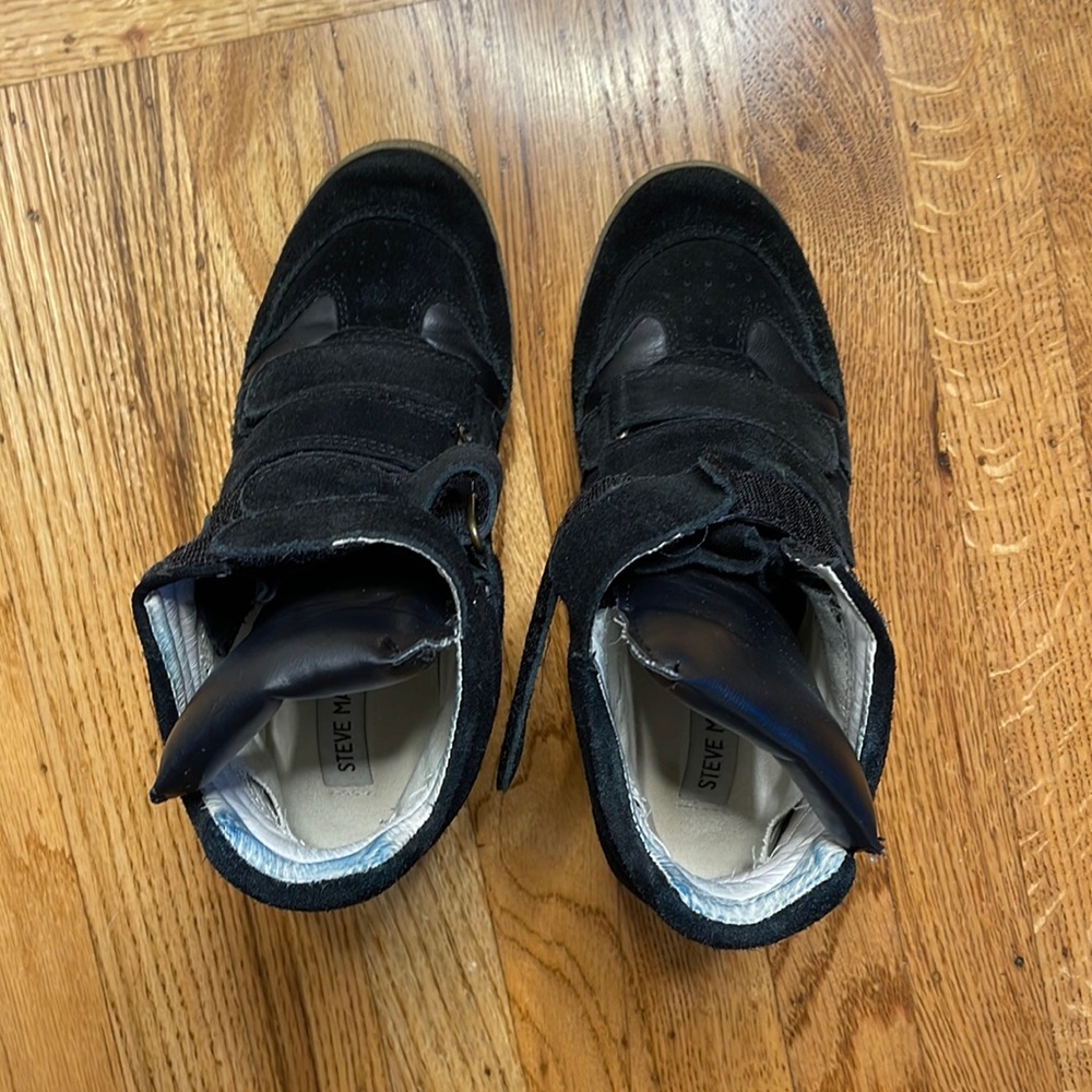 Steve Madden street wear wedge sneaker - women’s size 8M